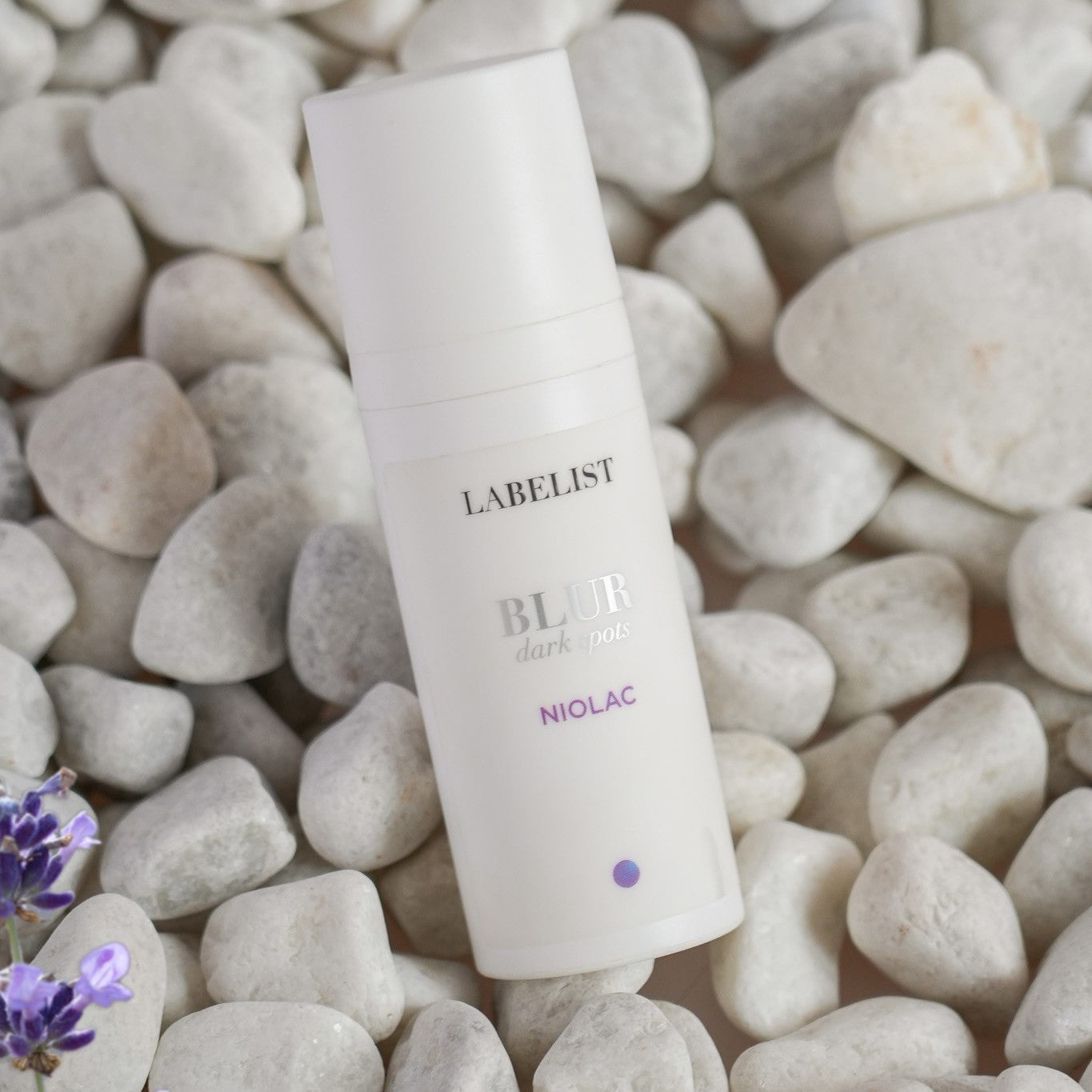 Textura de Crema Antimanchas Niolac de Labelist - BeautifyBox